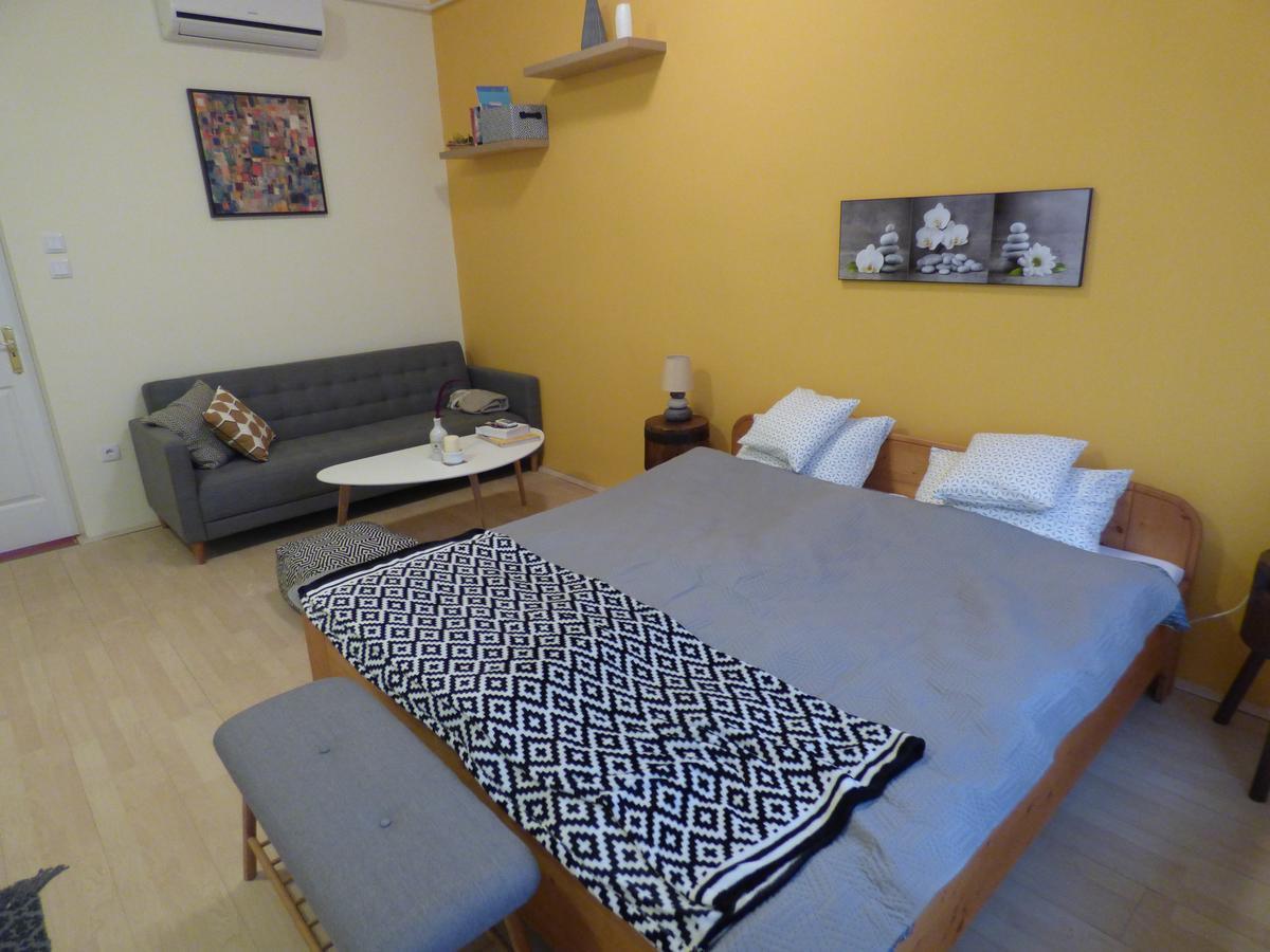 Yellow Apartment 데브레첸 외부 사진